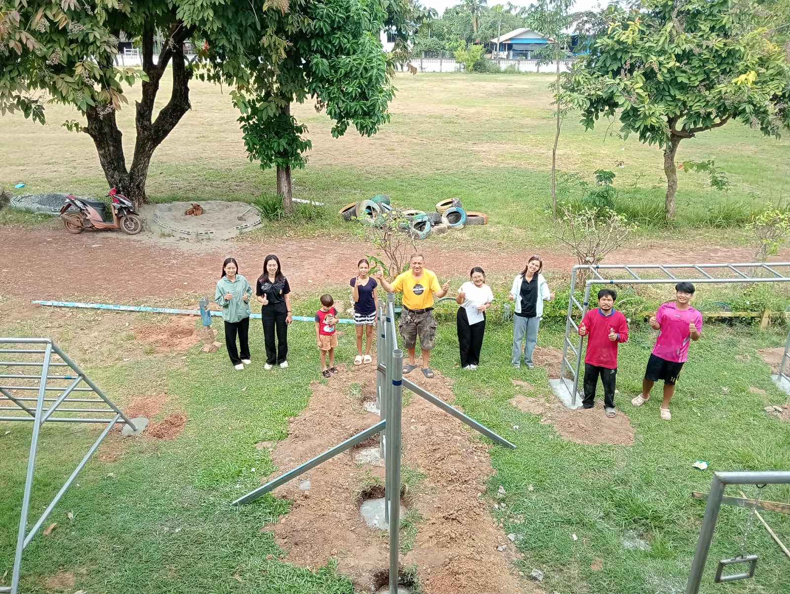Ein Spielplatz verbindet Welten